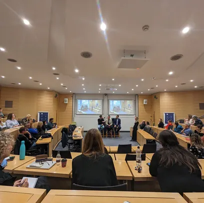 Andy presenting at the University of Oxford